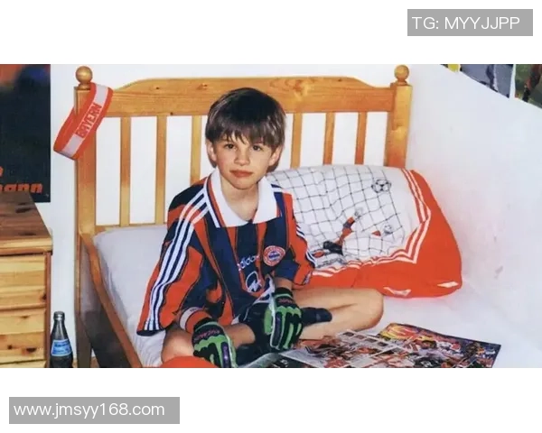 从足球明星童年照看他们的成长轨迹与梦想启航之路